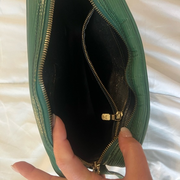Dark Green original authentic LV purse - Picture 13 of 13